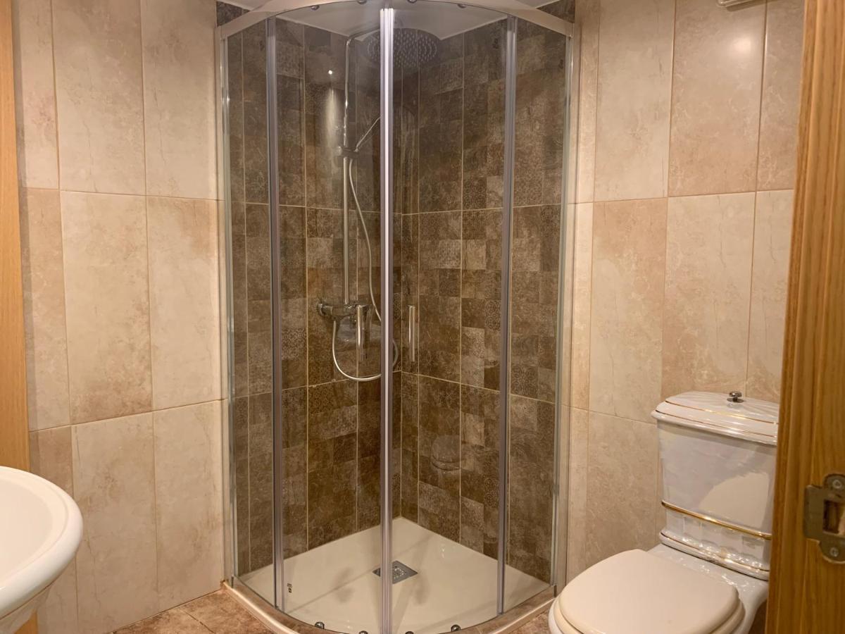 Hostal Poeta Machado Baeza Buitenkant foto