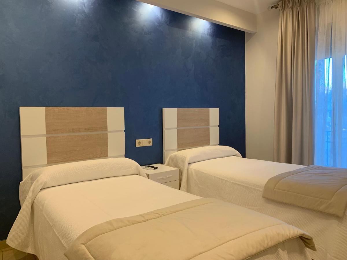 Hostal Poeta Machado Baeza Buitenkant foto